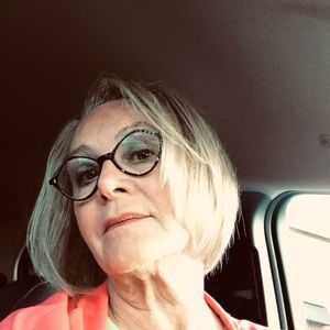 Meet your Posher, Linda